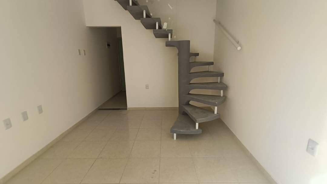 Casa de 2 quartos, no bairro Laranjal, em São Gonçalo | Eu Corretor