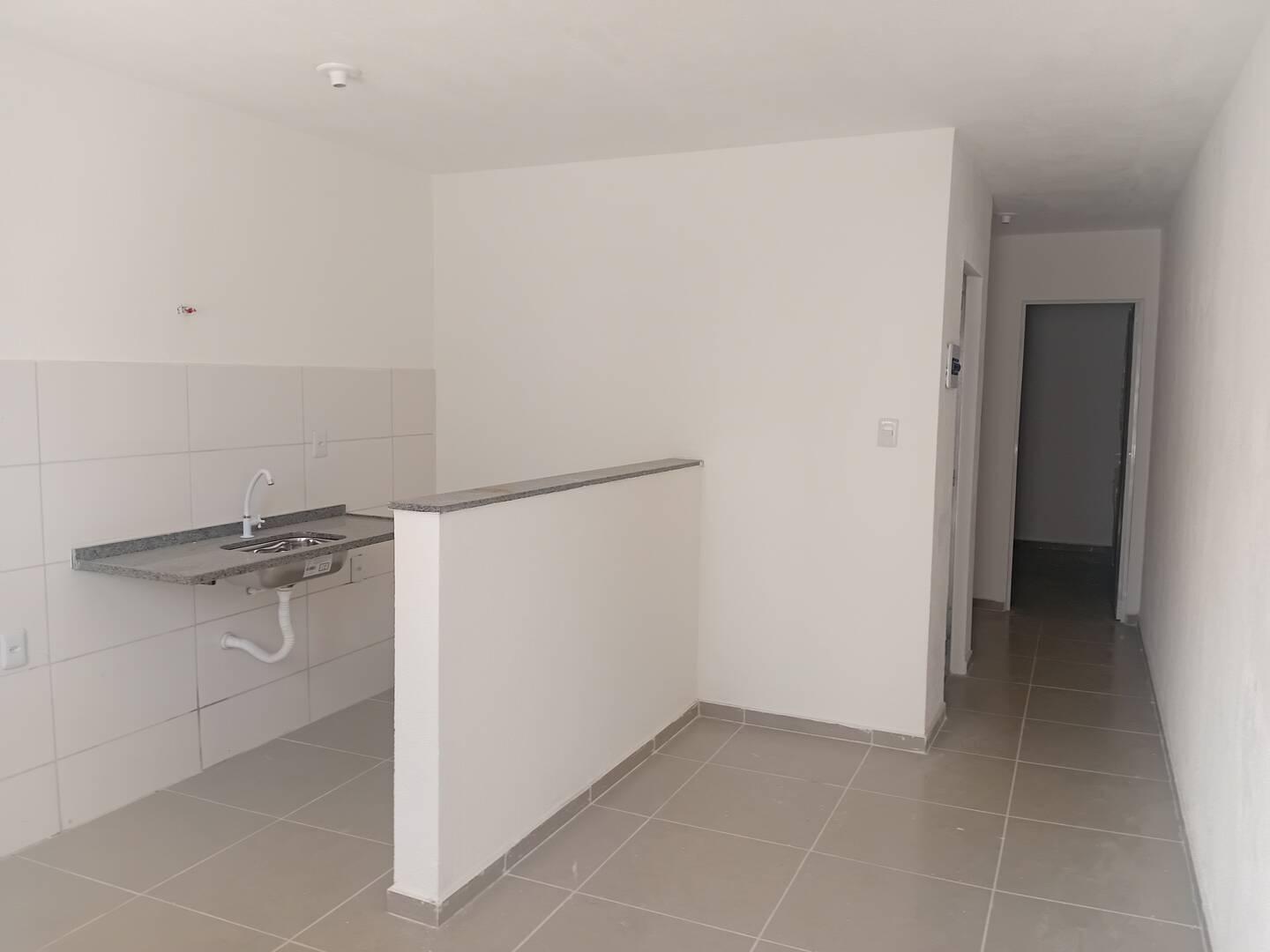 Casa de 1 quarto, no bairro Laranjal, em São Gonçalo | Eu Corretor