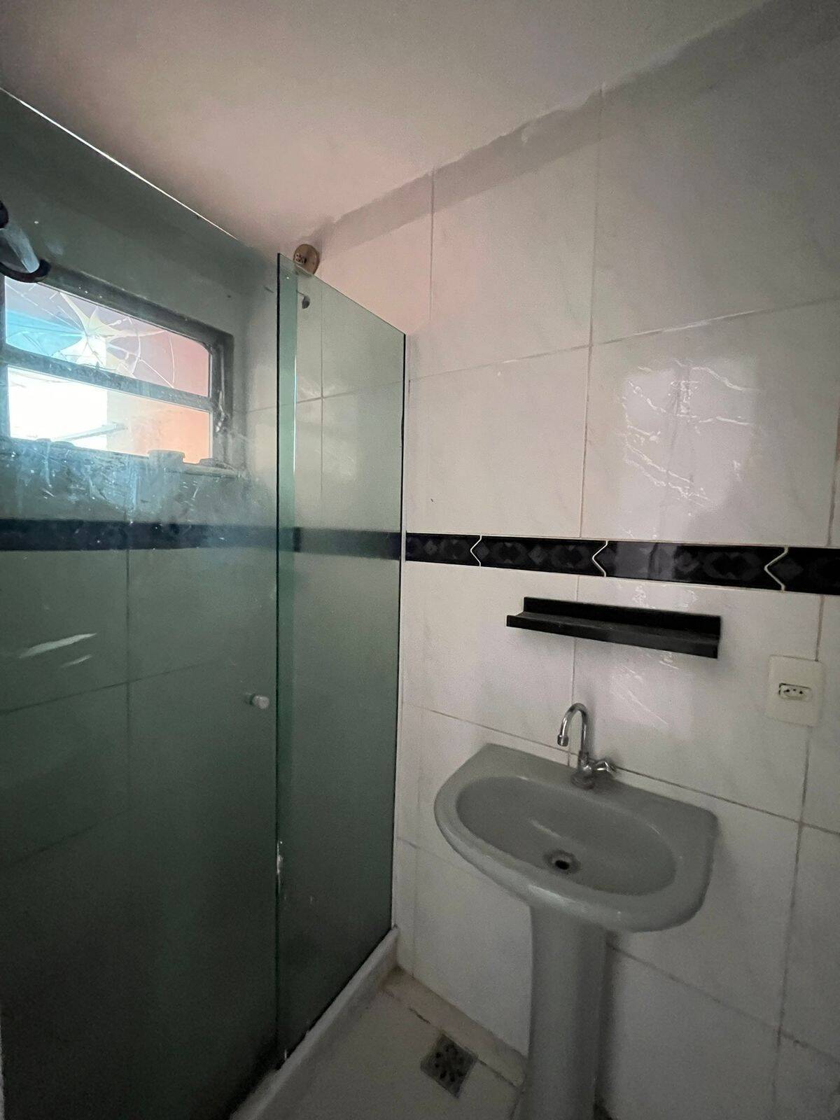 Casa de 1 quarto, no bairro Galo Branco, em São Gonçalo | Eu Corretor