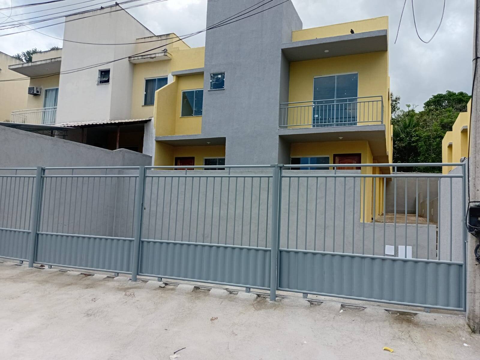 Casa de 2 quartos, no bairro Laranjal, em São Gonçalo | Eu Corretor