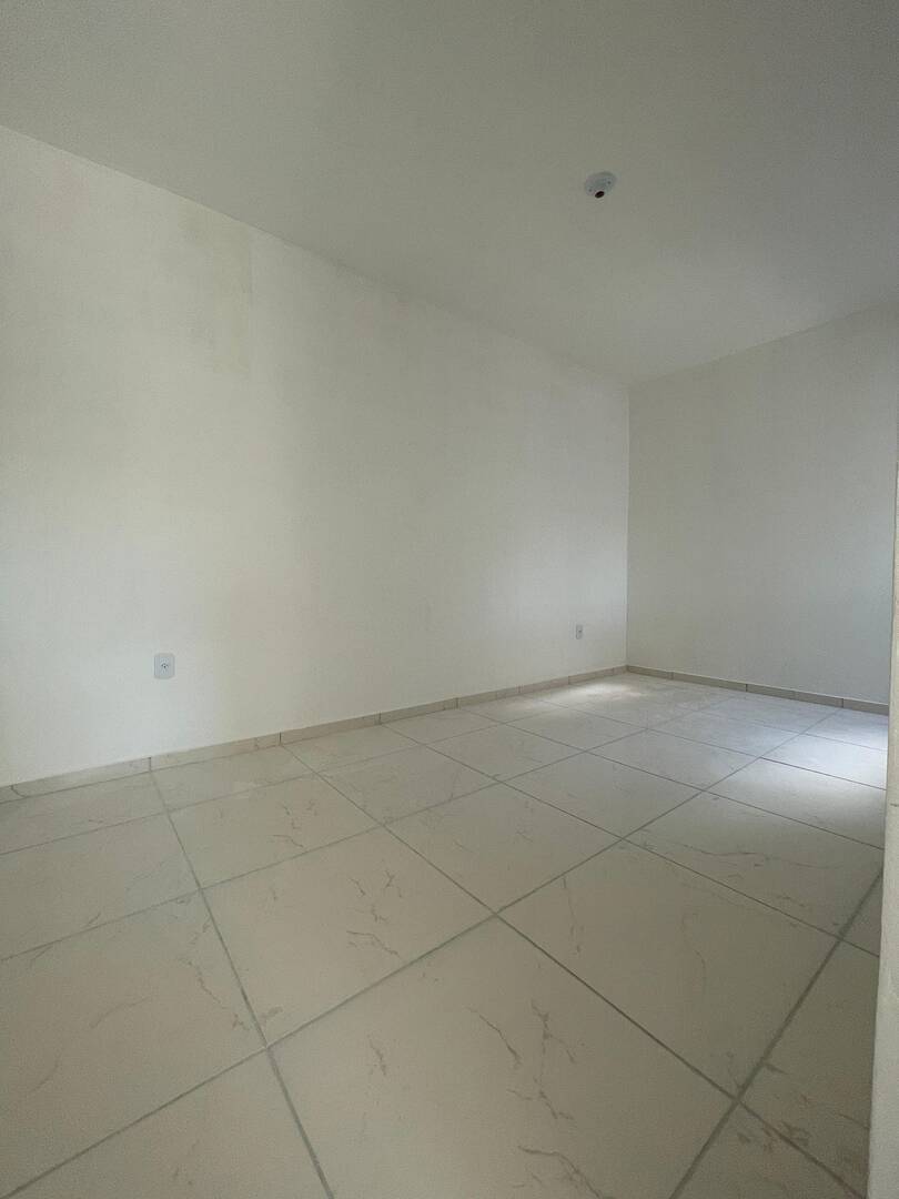 Casa de 1 quarto, no bairro Laranjal, em São Gonçalo | Eu Corretor