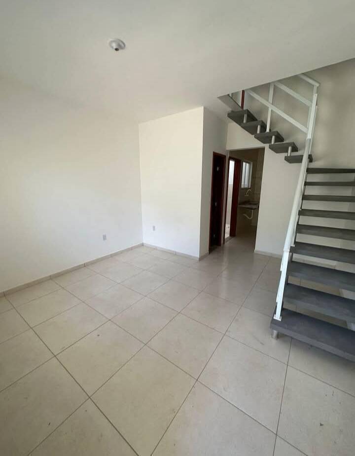 Casa de 2 quartos, no bairro Raul Veiga, em São Gonçalo | Eu Corretor