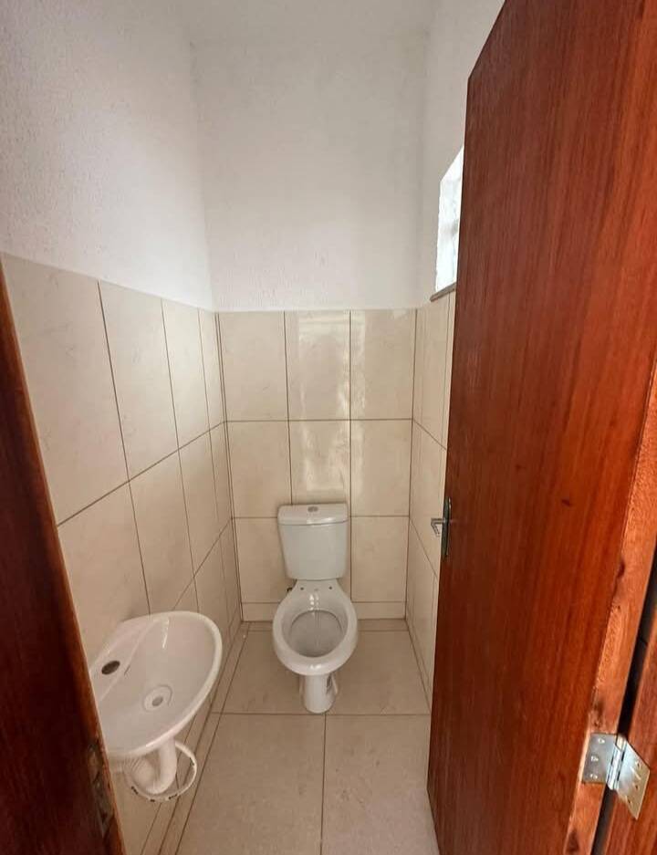 Casa de 2 quartos, no bairro Raul Veiga, em São Gonçalo | Eu Corretor