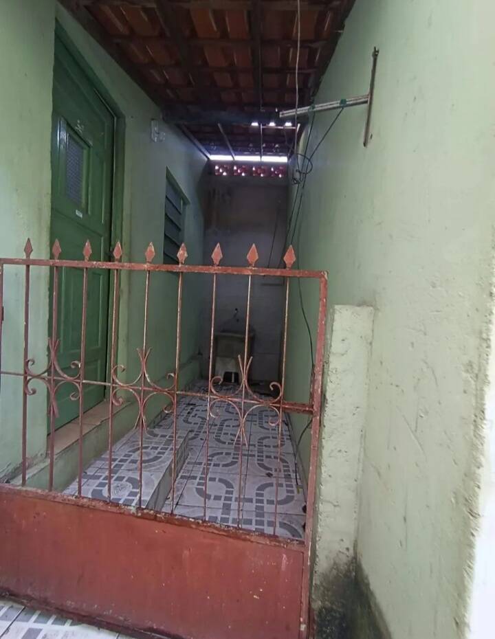 Casa de 1 quarto, no bairro Raul Veiga, em São Gonçalo | Eu Corretor