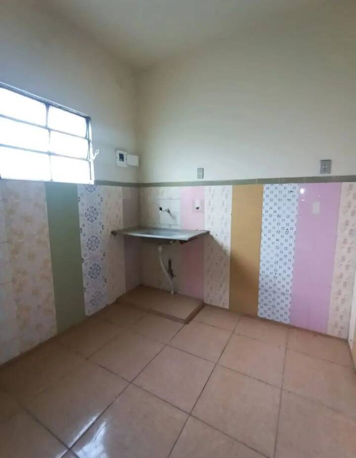 Casa de 1 quarto, no bairro Raul Veiga, em São Gonçalo | Eu Corretor