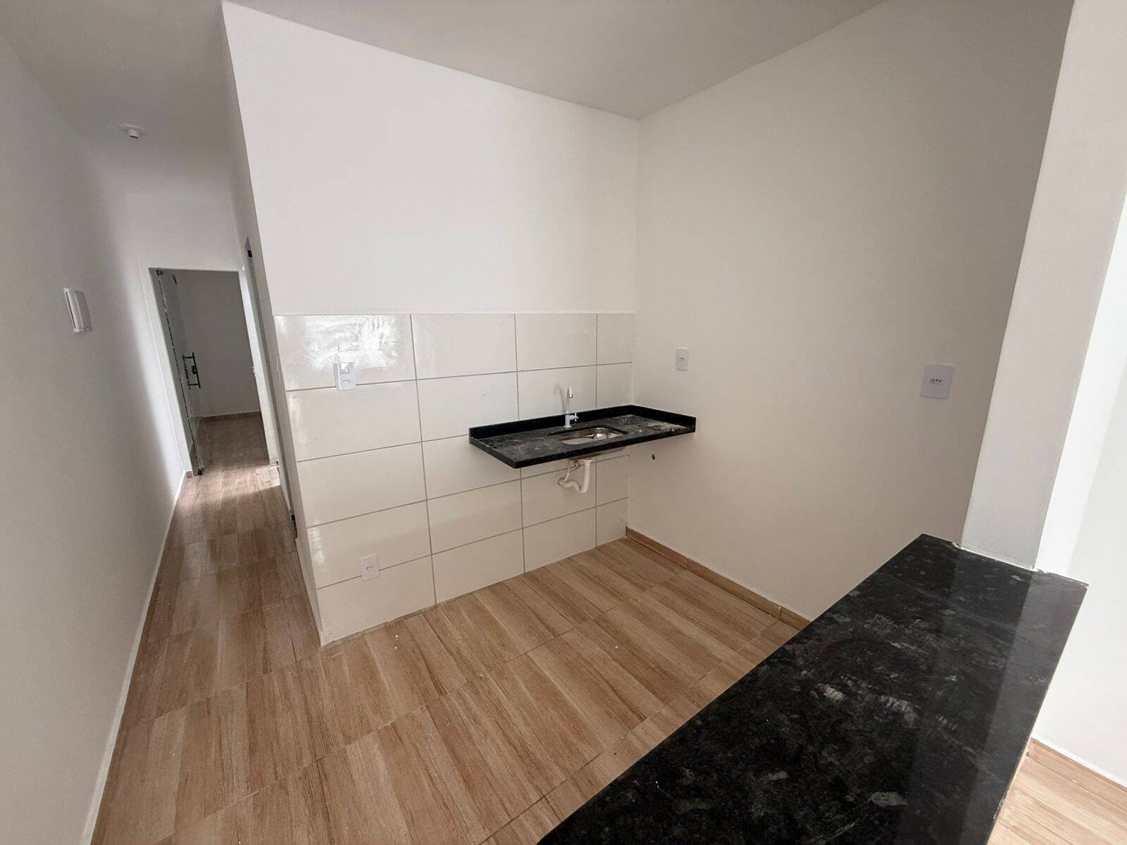 Casa de 1 quarto, no bairro Monjolos, em São Gonçalo | Eu Corretor