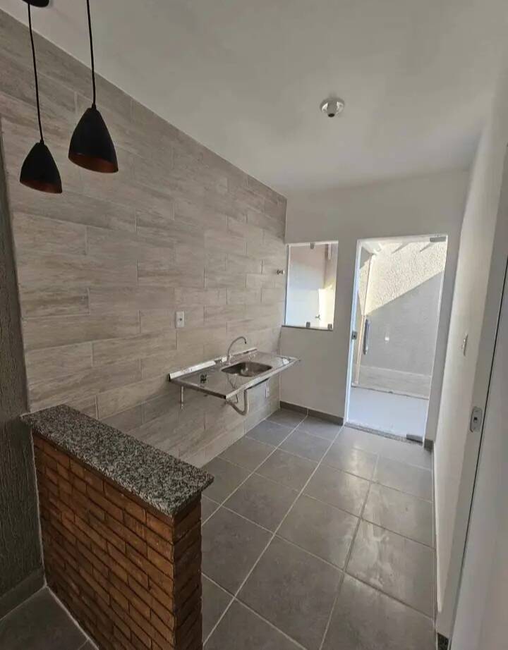 Casa de 2 quartos, no bairro Ipiíba, em São Gonçalo | Eu Corretor