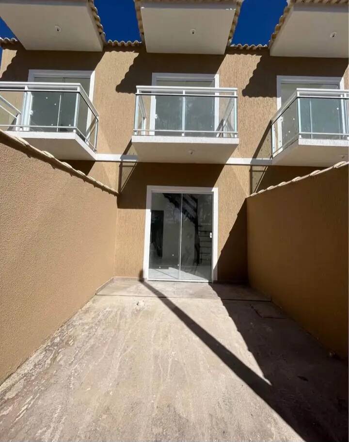 Casa de 2 quartos, no bairro Laranjal, em São Gonçalo | Eu Corretor