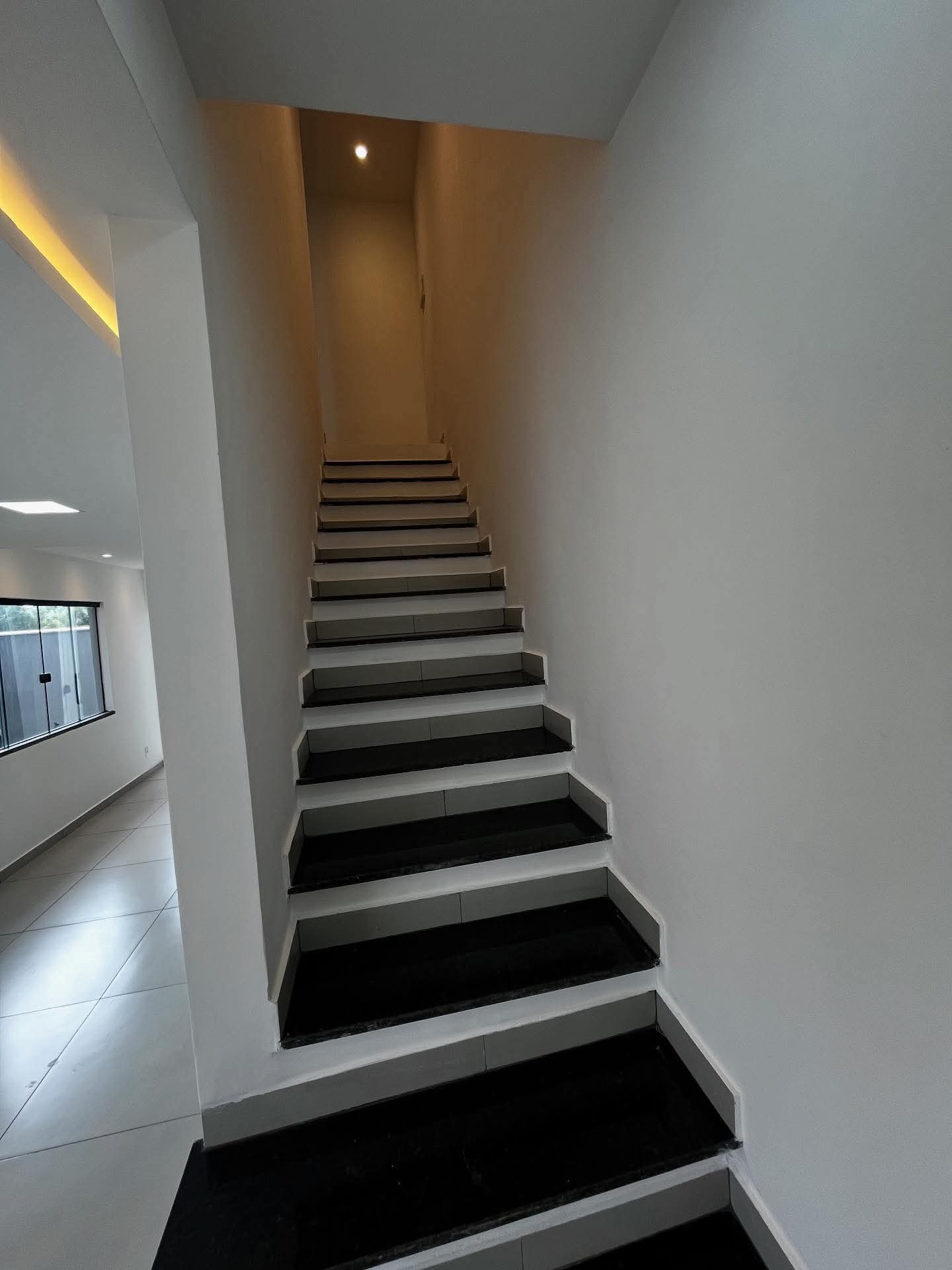 Casa de 2 quartos, no bairro Jardim Atlântico Leste (Itaipuaçu), em Maricá | Eu Corretor