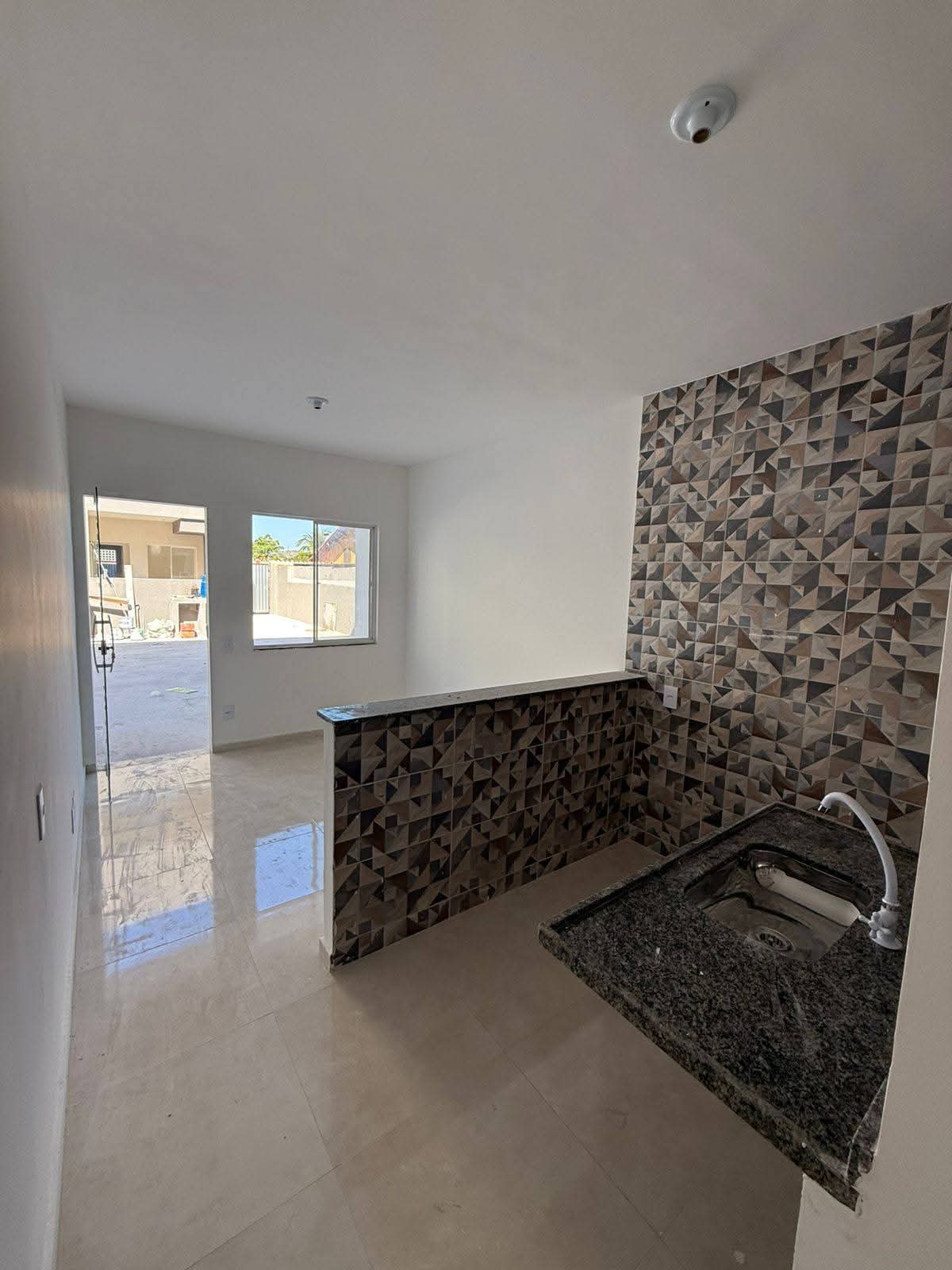 Casa de 1 quarto, no bairro Pacheco, em São Gonçalo | Eu Corretor