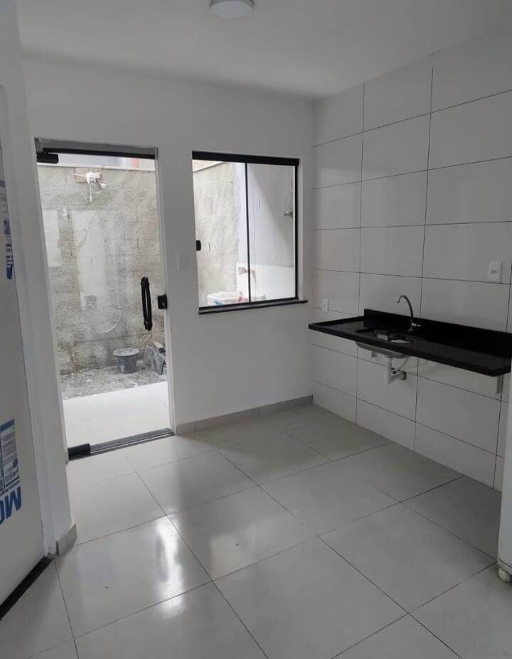 Casa de 2 quartos, no bairro Jardim Nova República, em São Gonçalo | Eu Corretor