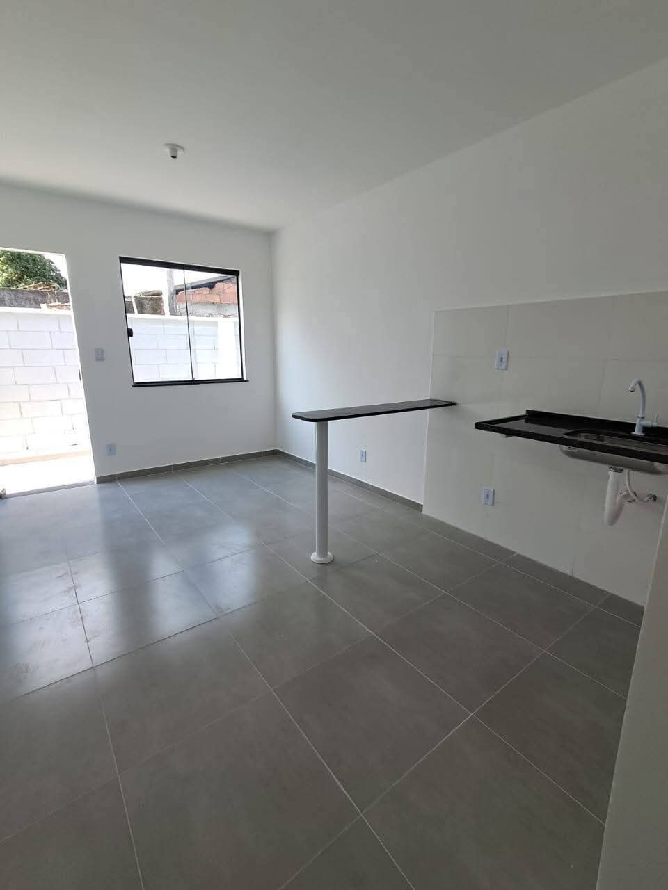 Casa de 1 quarto, no bairro Monjolos, em São Gonçalo | Eu Corretor