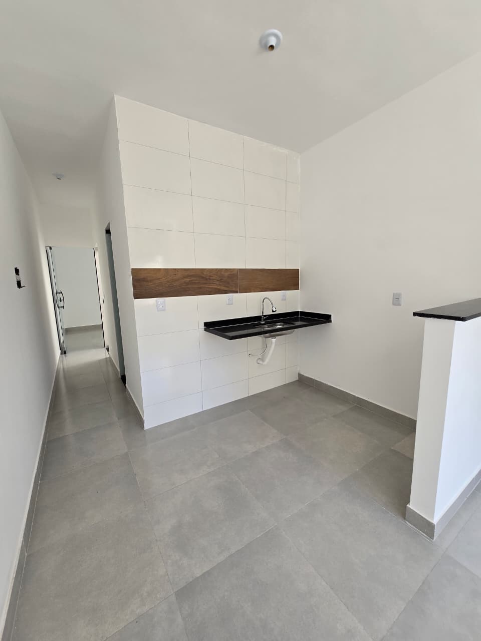 Casa de 1 quarto, no bairro Santa Isabel, em São Gonçalo | Eu Corretor