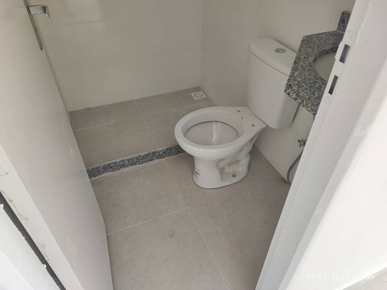 Casa de 1 quarto, no bairro Raul Veiga, em São Gonçalo | Eu Corretor