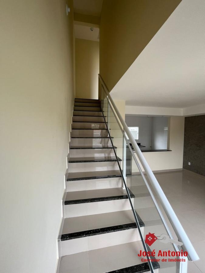 Sobrado de 2 quartos, no bairro Jardim Atlântico Leste (Itaipuaçu), em Maricá | Eu Corretor