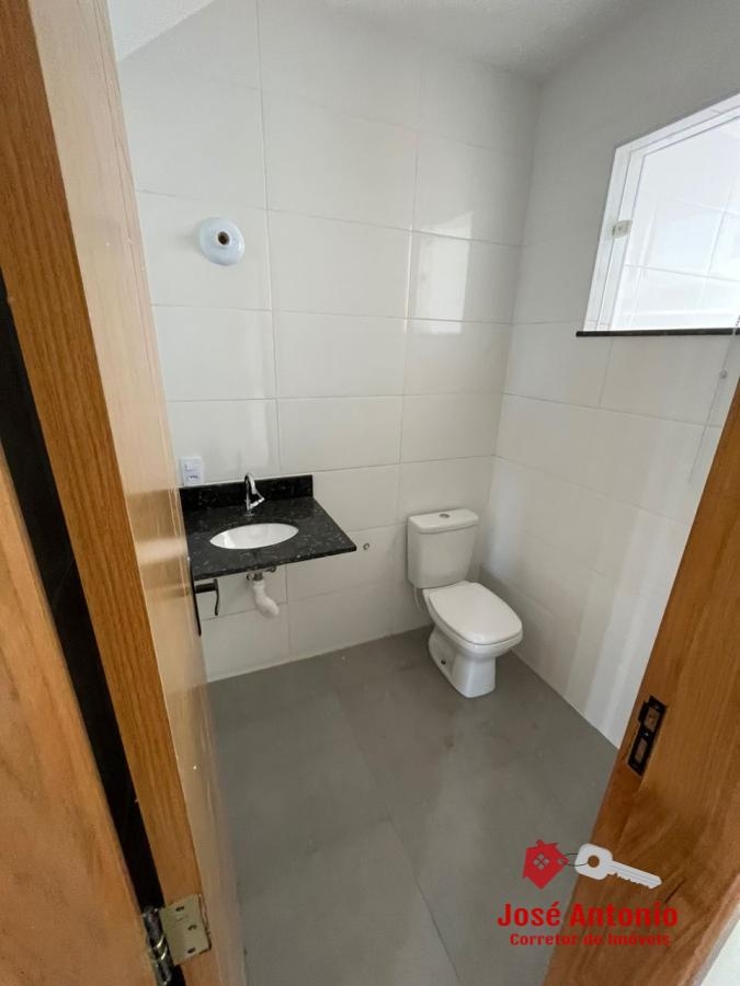 Sobrado de 2 quartos, no bairro Jardim Atlântico Leste (Itaipuaçu), em Maricá | Eu Corretor