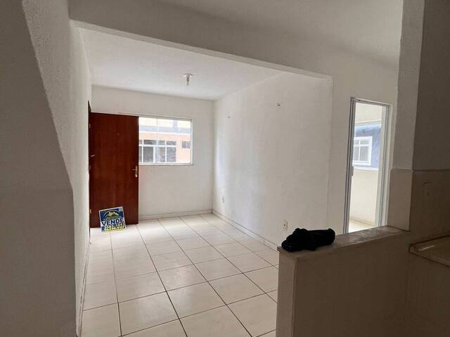 Apartamento para Venda em São Gonçalo - 3