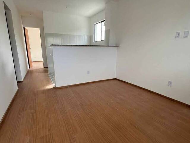 #239 - Apartamento para Venda em São Gonçalo - RJ