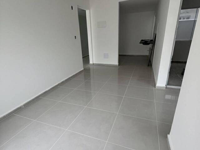Apartamento para Venda em São Gonçalo - 2