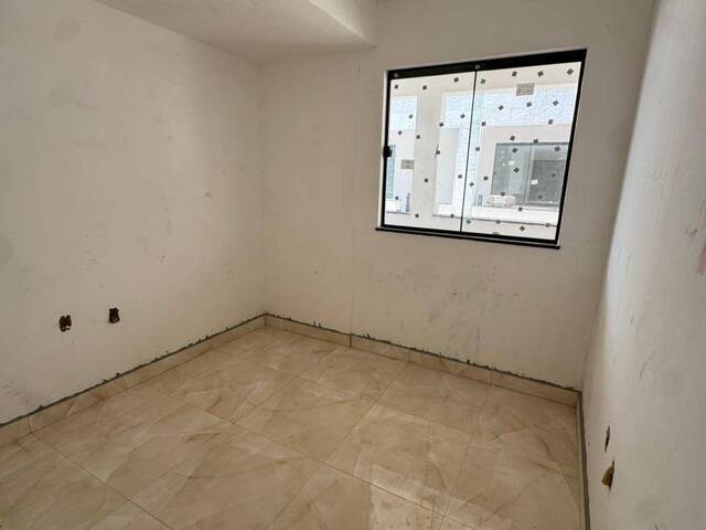 Apartamento para Venda em São Gonçalo - 4