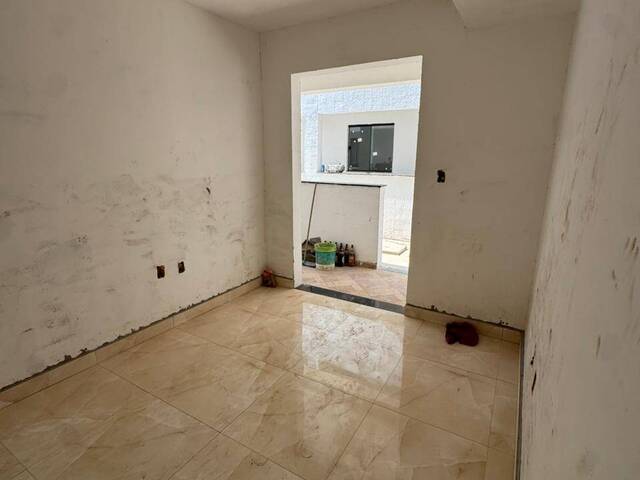 Apartamento para Venda em São Gonçalo - 3